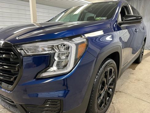 Certified 2022 GMC Terrain SLE w/ Driver Convenience Package image 34