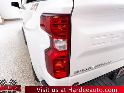 Used 2019 Chevrolet Silverado 1500 LT AWD/4WD image 9