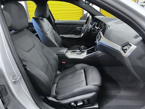 Used 2021 BMW 330e w/ Convenience Package RWD image 17