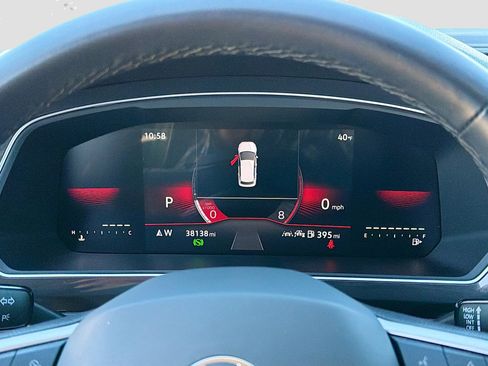 Used 2024 Volkswagen Tiguan Wolfsburg Edition image 39