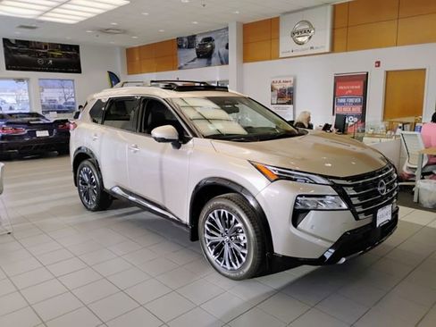 New 2026 Nissan Rogue Platinum w/ Platinum Premium Package AWD/4WD image 3