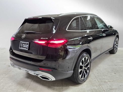 Used 2025 Mercedes-Benz GLC 350e 4MATIC image 3