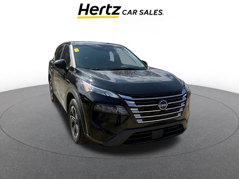 Used 2025 Nissan Rogue SV image 1