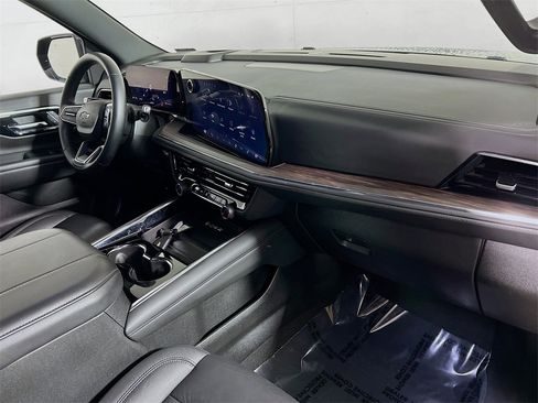 Used 2025 Chevrolet Tahoe Z71 image 24