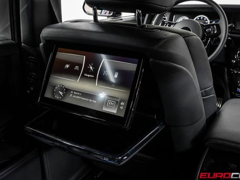 Used 2024 Rolls-Royce Phantom Sedan image 25