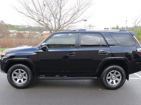 Used 2016 Toyota 4Runner Trail Premium image 9