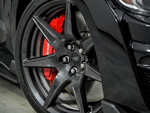 Used 2021 Ford Mustang Shelby GT500 w/ Carbon Fiber Track Pack RWD image 4