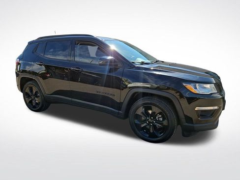 Used 2019 Jeep Compass Latitude FWD image 6