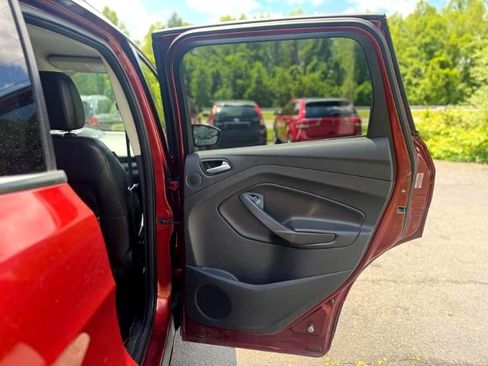 Used 2014 Ford Escape SE w/ Equipment Group 201A image 15