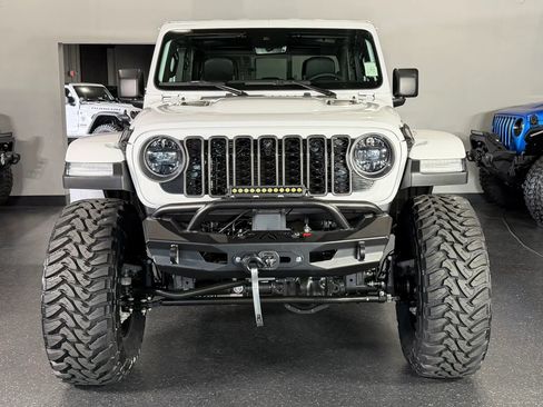 Used 2025 Jeep Gladiator Rubicon w/ Safety Group image 3