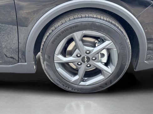 New 2025 Kia K4 LXS image 9