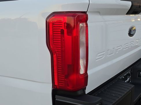 New 2026 Ford F250 XL w/ F-250 >10K GVWR Package RWD image 54