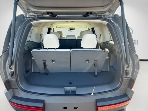 New 2026 Hyundai Santa Fe SE image 18