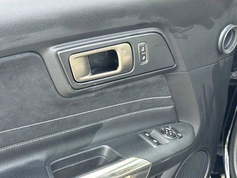 Used 2016 Ford Mustang Shelby GT350 w/ Technology Package image 21