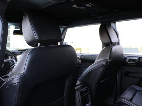 Used 2025 Ford Bronco Outer Banks AWD/4WD image 16