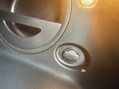 Used 2019 Kia Soul + FWD image 33