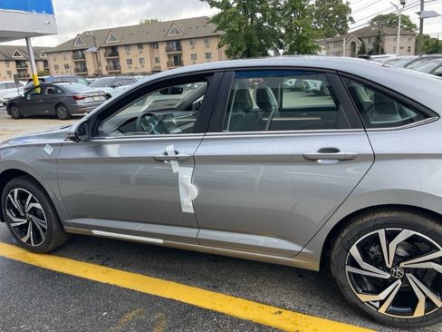 New 2026 Volkswagen Jetta SEL FWD image 17