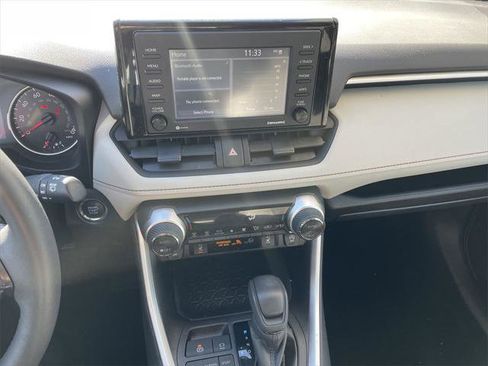 Certified 2022 Toyota RAV4 XLE w/ Convenience Package AWD/4WD image 18
