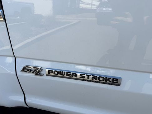 Used 2022 Ford F250 XL w/ Power Equipment Group image 24