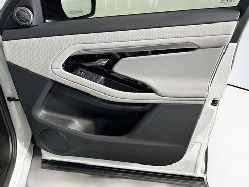 Used 2023 Land Rover Range Rover Evoque R-Dynamic S image 34