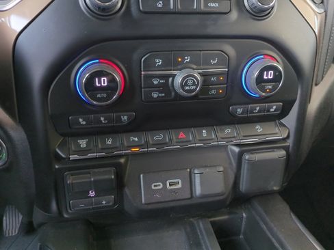 Used 2023 Chevrolet Silverado 3500 High Country w/ Technology Package AWD/4WD image 27