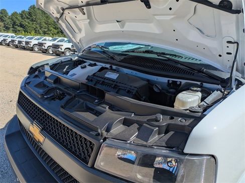 New 2025 Chevrolet Express 2500 w/ Driver Convenience Package image 27
