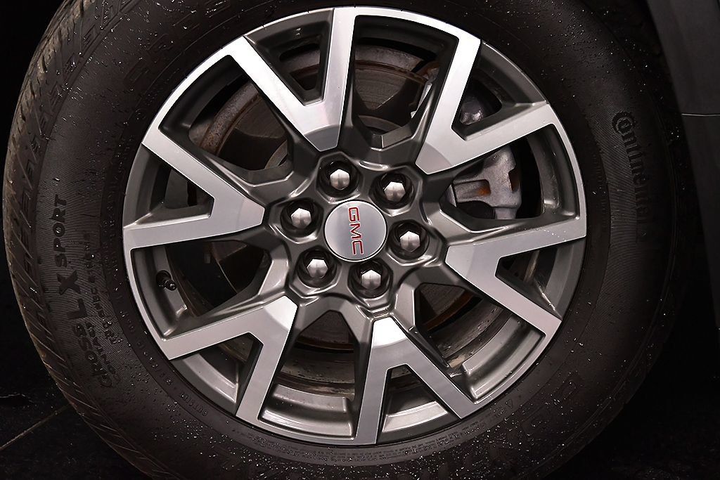 Used 2023 GMC Acadia SLE w/ Driver Convenience Package AWD/4WD image 9