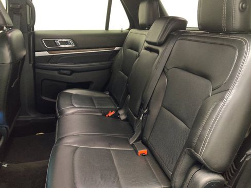 Used 2018 Ford Explorer Limited FWD image 18