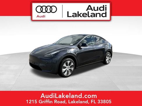 Used 2024 Tesla Model Y 2WD image 1