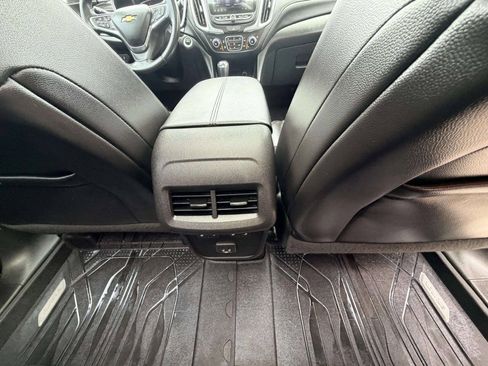 Used 2019 Chevrolet Equinox Premier AWD/4WD image 29