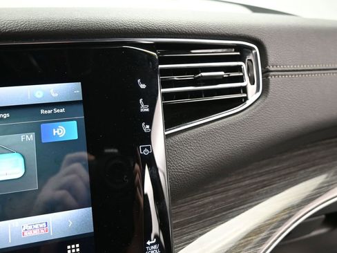 Used 2022 Jeep Wagoneer Series III w/ Premium Group I image 34