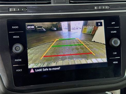 Used 2023 Volkswagen Tiguan SE FWD image 16