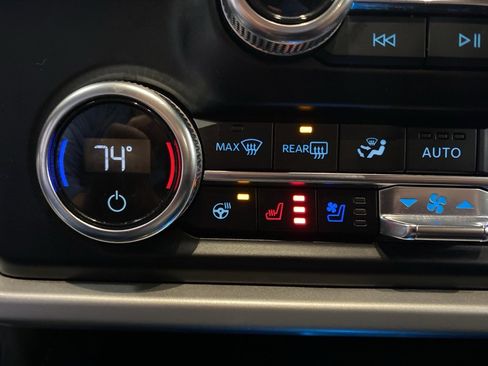 Used 2024 Ford Expedition Max XLT image 30