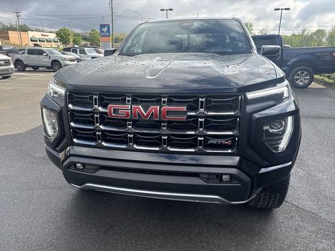 Used 2024 GMC Canyon AT4 w/ AT4 Premium Package image 2