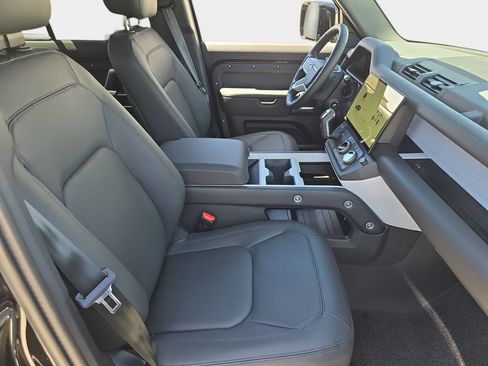 New 2026 Land Rover Defender 110 X-Dynamic SE AWD/4WD image 10