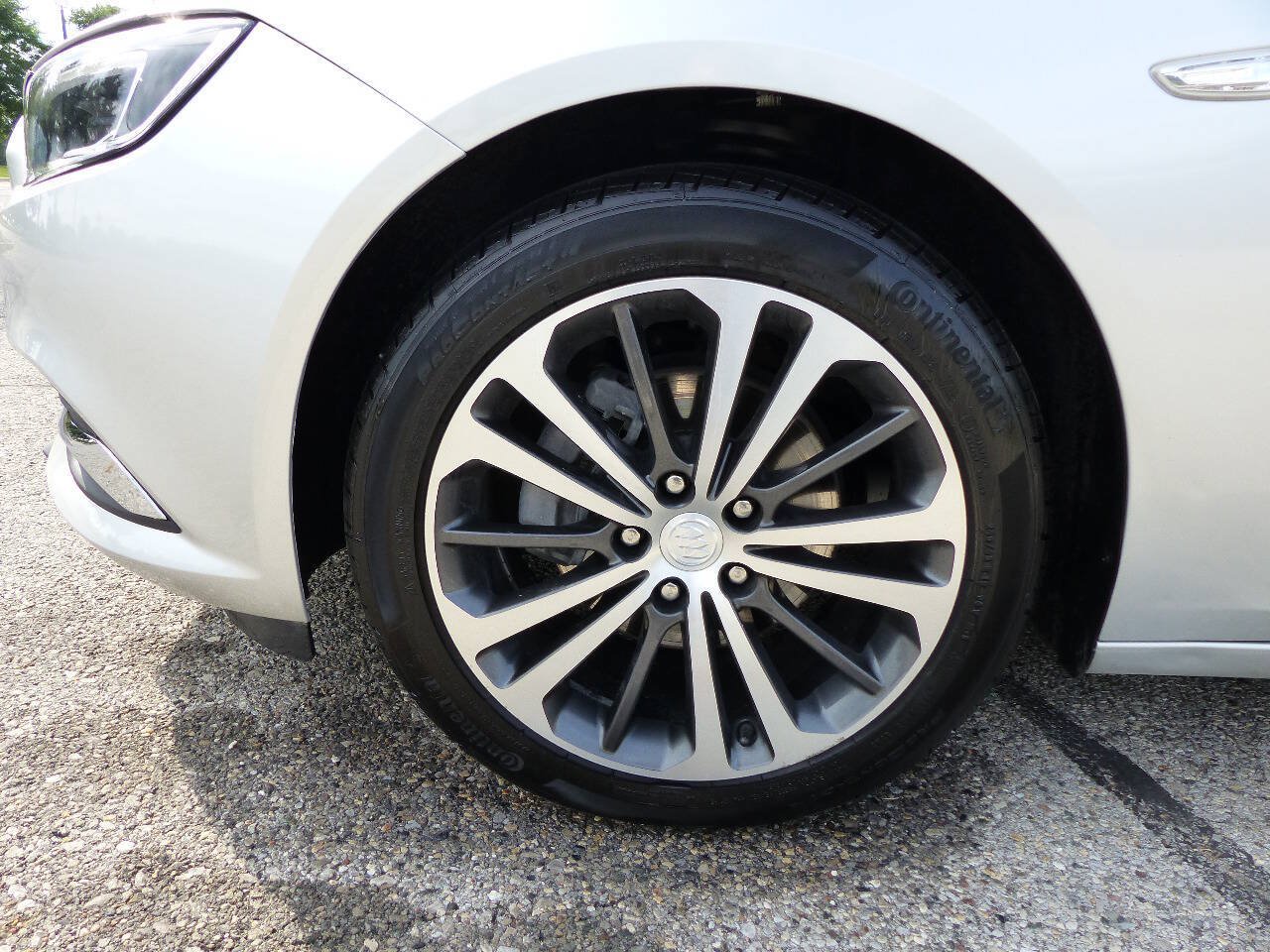 Used 2019 Buick Regal Preferred w/ Driver Confidence Package I FWD image 15