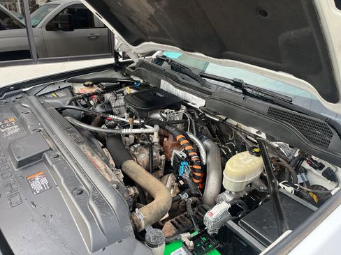 Used 2016 Chevrolet Silverado 3500 LT image 13