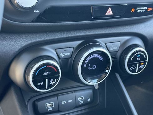 New 2025 Hyundai Venue Limited image 23