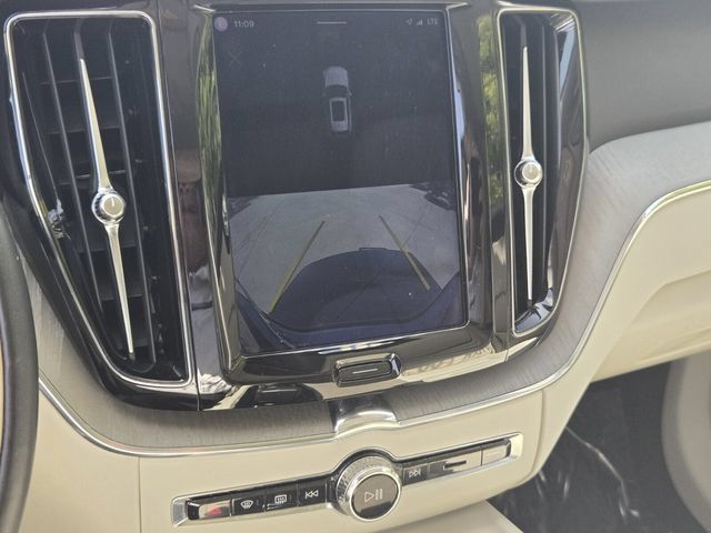 Used 2023 Volvo XC60 B5 Plus w/ Protection Package Premier FWD image 22