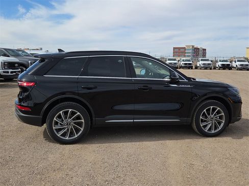 New 2026 Lincoln Corsair Premiere image 6