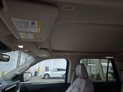 Used 2024 Ford Expedition Max Limited image 14