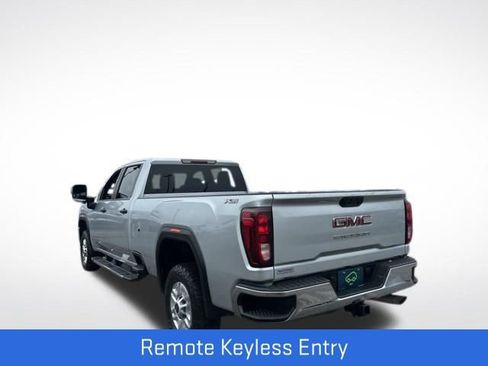 Certified 2022 GMC Sierra 2500 Pro w/ Convenience Package image 11