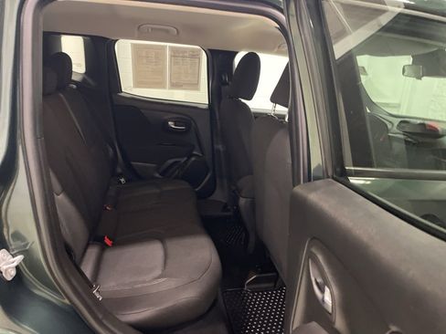 Used 2021 Jeep Renegade Sport image 29