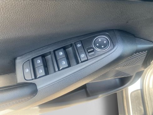 Used 2023 Kia Seltos S FWD image 11