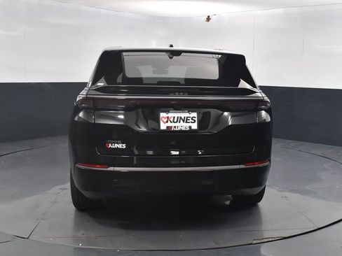 Used 2025 Jeep Wagoneer S Launch Edition w/ Trailer Tow Group image 8