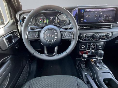 Used 2025 Jeep Wrangler Unlimited Rubicon 4xe w/ Convenience Group image 5