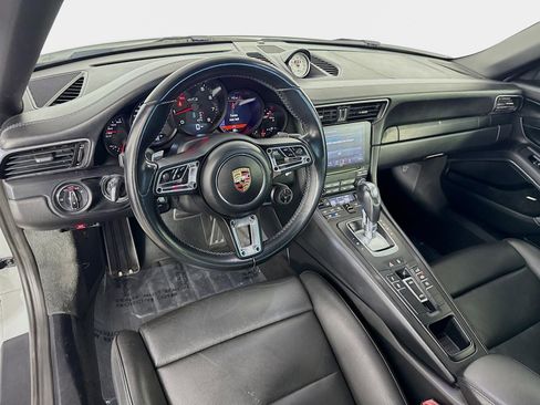 Used 2018 Porsche 911 Targa 4 GTS image 9