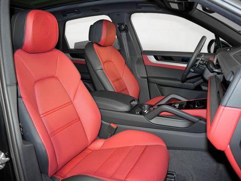 New 2026 Porsche Cayenne S AWD/4WD image 40