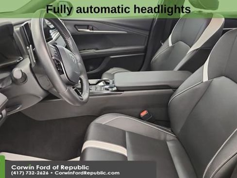 Used 2025 Toyota Camry SE image 13