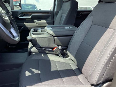 New 2025 GMC Sierra 2500 SLE w/ SLE Value Package; image 21